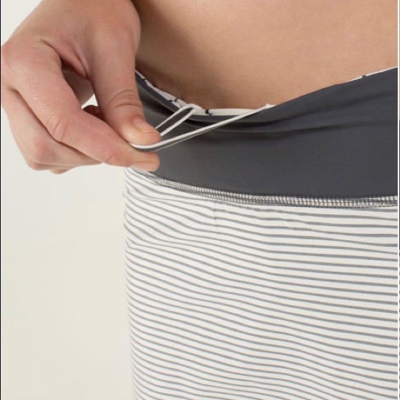 Lululemon HyperStripe AngelWing Pacesetter Skirt8T - Picture 4 of 12